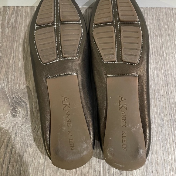 Anne Klein Brown Leather Loafers with Horsebit Detail - Picture 5 of 6